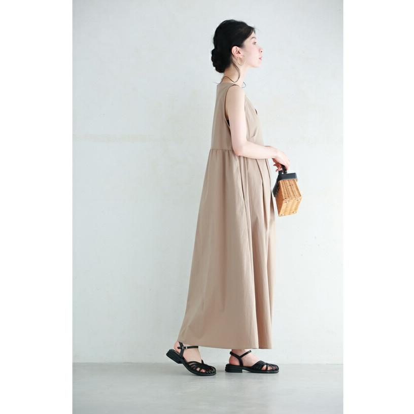 35から39対応 つま先シェルデザインのストラップサンダル : CAWAII