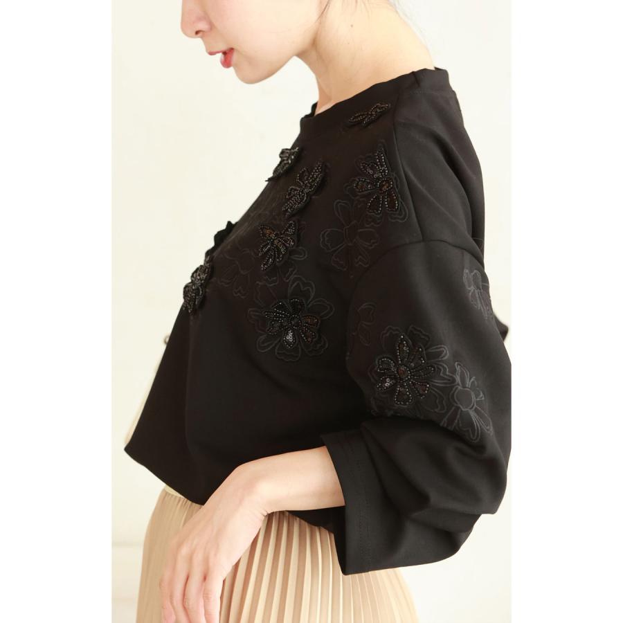Sから3L対応 黒 スパンコール輝く黒花アップリケプルオーバートップス