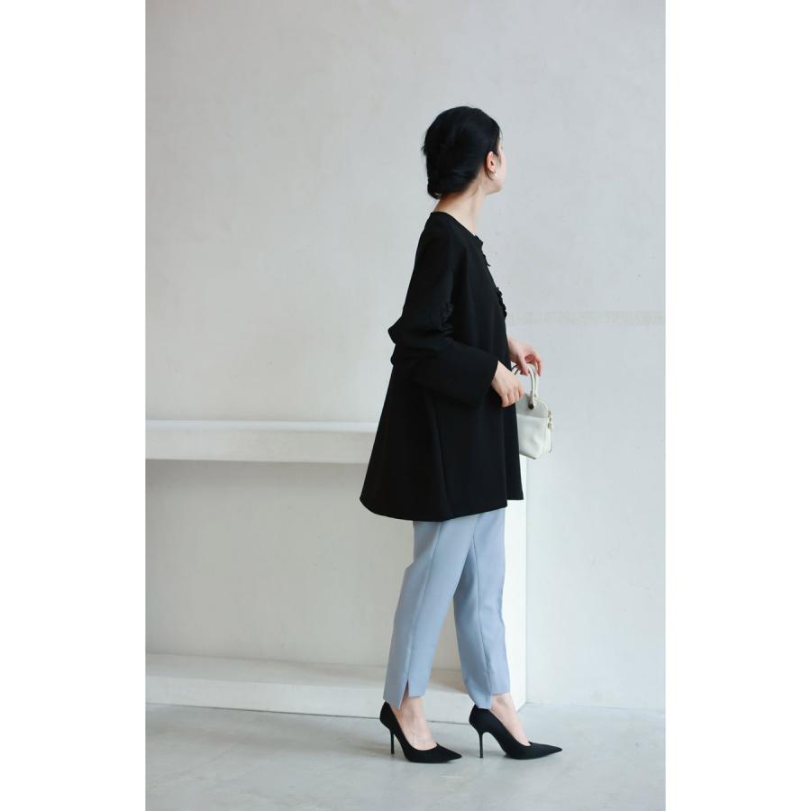 Sから3L対応 黒 スパンコール輝く黒花アップリケプルオーバートップス