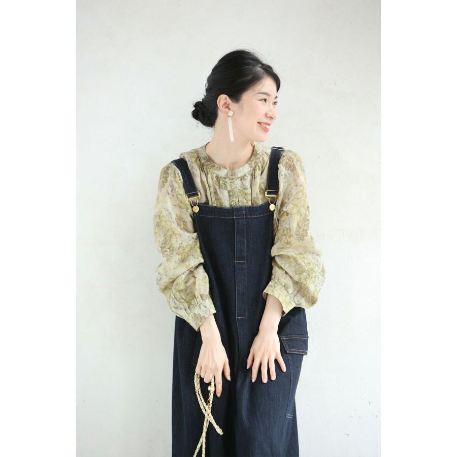 Sから3L対応 くったり柔らかな花刺繍浮かぶリーフ柄ブラウストップス