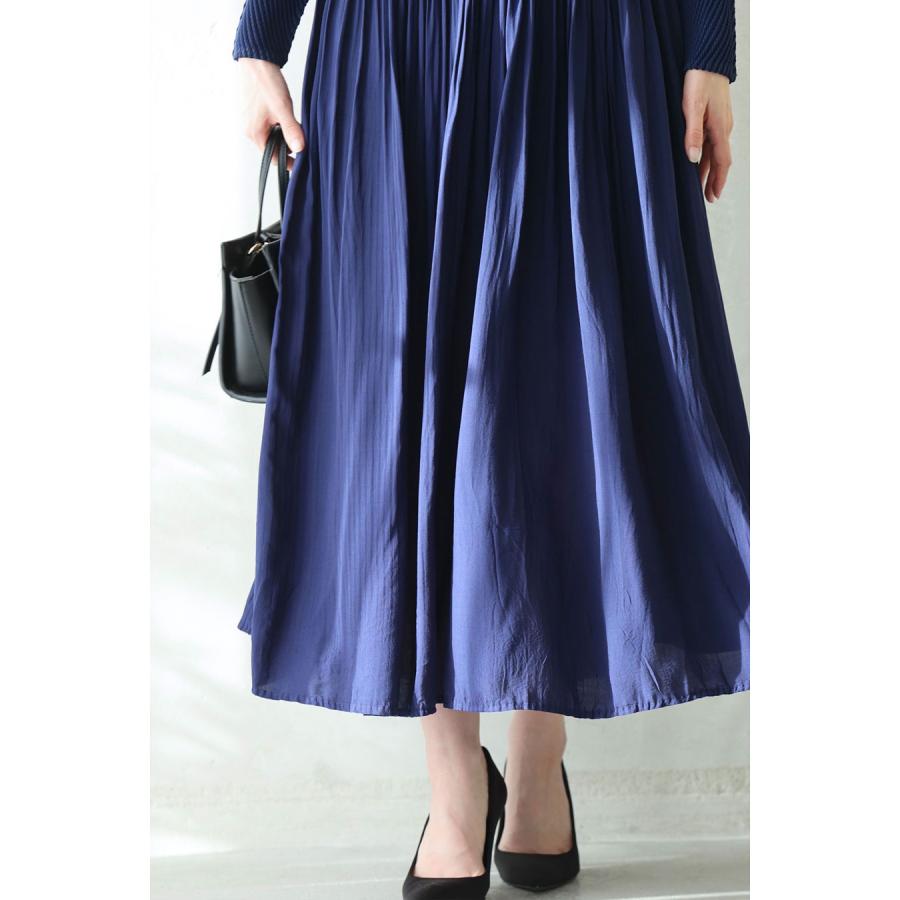 Sから3L対応 紺 絞れるサイドギャザーの異素材合わせミディアム