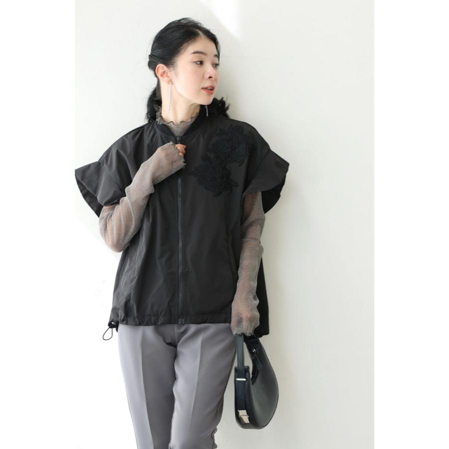 Sから3L対応 黒 花咲くワッペンのフレア袖ブルゾン_15
