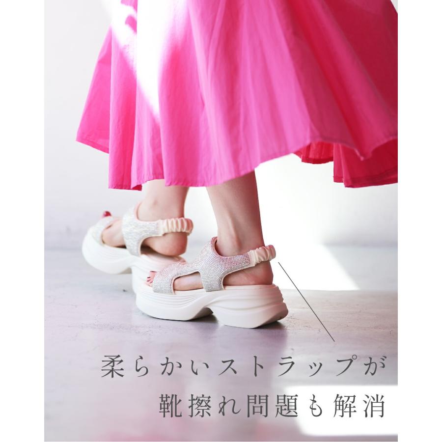 35から39対応 ラクして映える ビジューサンダルの画像