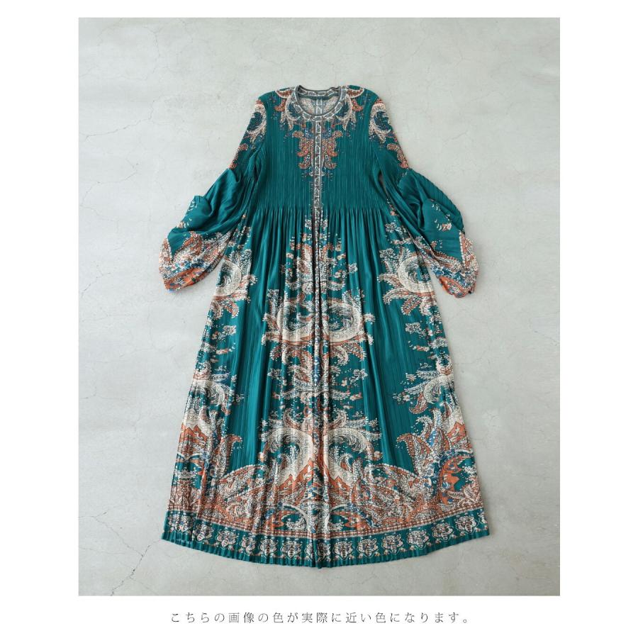 ふんわり変形タック袖の華やかなエスニック柄プリーツロングワンピース