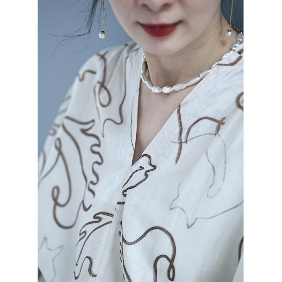 アートに描く 馬柄ワンピースの画像