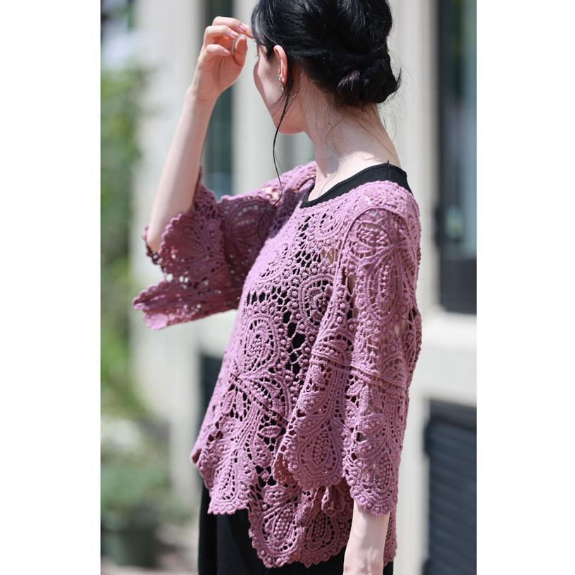 夏を涼しく美しく着こなすクロシェトップスとニットワンピース2点