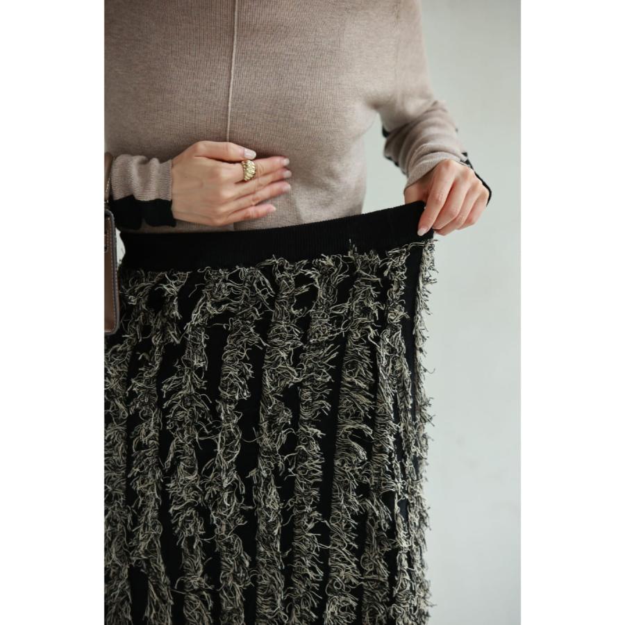 黒 バイカラーフリンジのニットカーディガンとスカート2点セット