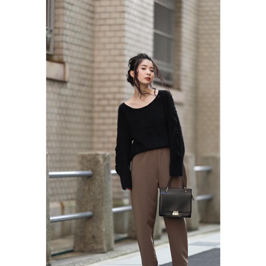 cawaii FRENCH PAVE オリジナルカラー 流れ咲く花コサージュのニット 
