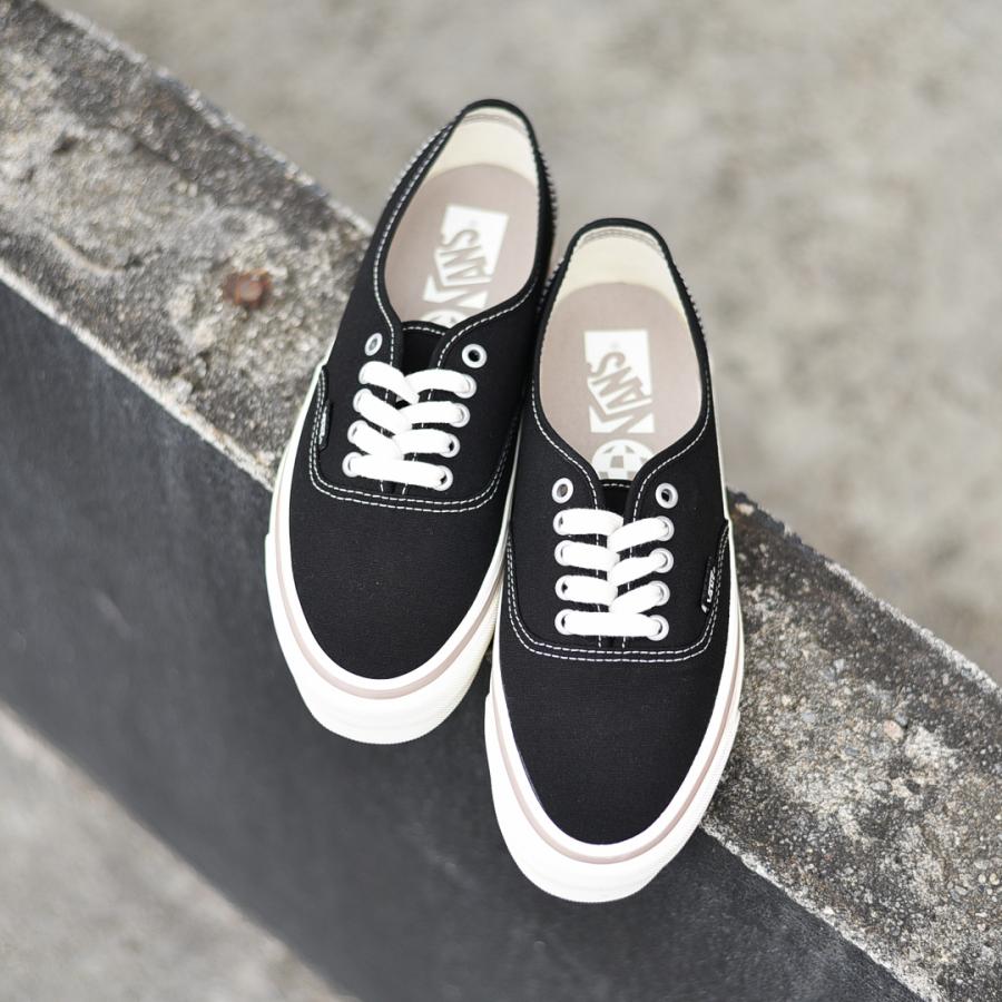VANS バンズ ヴァンズ スニーカー希少MTE AUTHENTIC VANS バンズ ヴァンズ スニーカー希少MTE AUTHENTIC