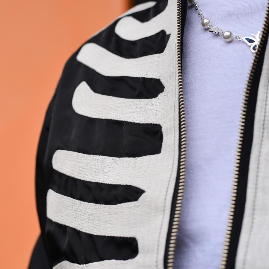 VANSON バンソンボンバージャケット ナイロン素材総刺繍ボーン柄