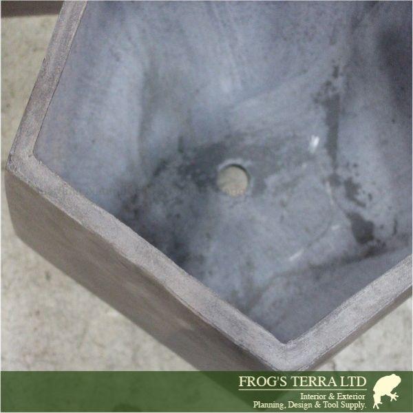 ペンタゴンポット  M  F9802（直径50cm×H45cm）（ファイバーグラス/ファイバークレイ）（植木鉢/鉢カバー）（底穴あり/軽量プランター） |  | 02