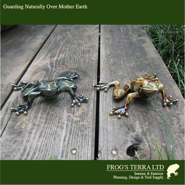 陶製　カエルの置物　直輸入品　Bタイプ　グリーンと黄緑系２種 |  | 05