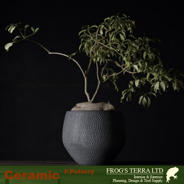 MM XD アスワンラウンド（直径29cm×H26cm）（底穴なし）（土もの 陶器鉢 テラコッタ プランター 園芸 作家モノ ポット） |  | 01