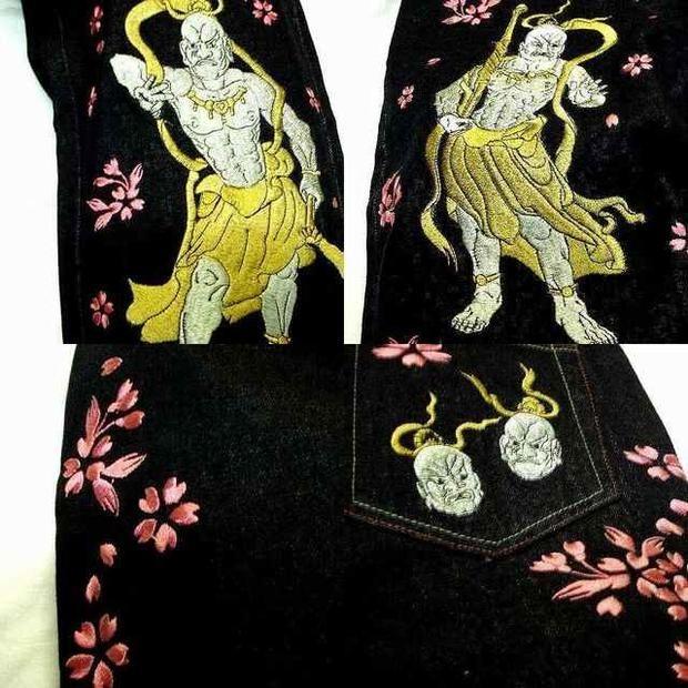 在庫処分セール 和柄 メンズ ジーンズ 桜舞う 金剛力士 柄 刺繍 デニム パンツ /bib024 |  | 03