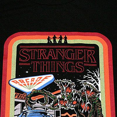 ストレンジャー・シングス レトロポスター Tシャツ｜frogport｜03