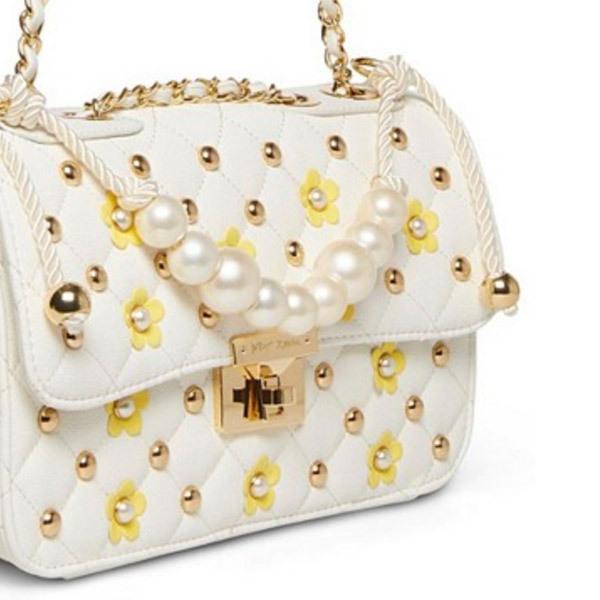 ベッツィージョンソン クロスボディバッグ Betsey Johnson BJ32160N SO SWEET PEARL SWAG BAG