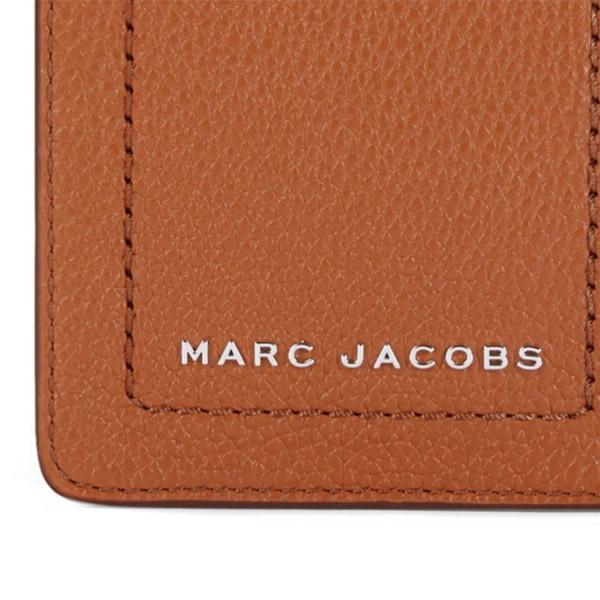 マークジェイコブス バッグ/iPhoneケース MARC JACOBS Phone Crossbody Bag (SMOKED ALMOND) フォン クロスボディバッグ (スモークドアーモンド)｜fromla｜06