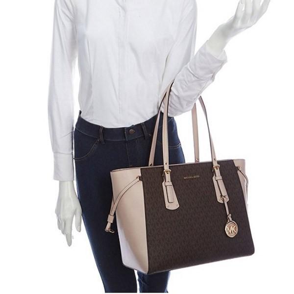 マイケルコース トートバッグ Michael Michael Kors 30F8GV6T8B Voyager Medium Logo Tote (Brown/Softpink) ミディアム ロゴ トート (ブラウン/ブソフトピンク)｜fromla｜04