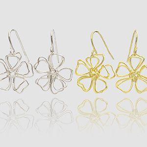 ピアス レディース プラチナ 18金 加工 アレルギー対応 ブランド 揺れる フラワー 花 E107 ニューヨークからの贈り物 通販 Yahoo ショッピング