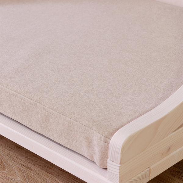 ドイツ社製自然塗料の安心・安全ペットベッド Mサイズ 環境に優しいエコ塗装仕上げ 北欧パイン材 クッション付 名入れ レーザー刻印 