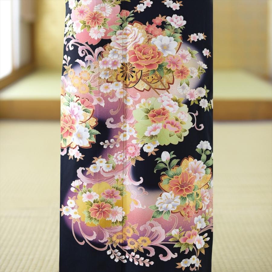 留袖とモーニング同時注文で10%OFF 留袖 レンタル 結婚式 夏用 単衣 ピンク桜唐草車 身長 150cm〜165cm位 黒留袖 レンタル 夏 着物レンタル 母親 高級 正絹 |  | 02