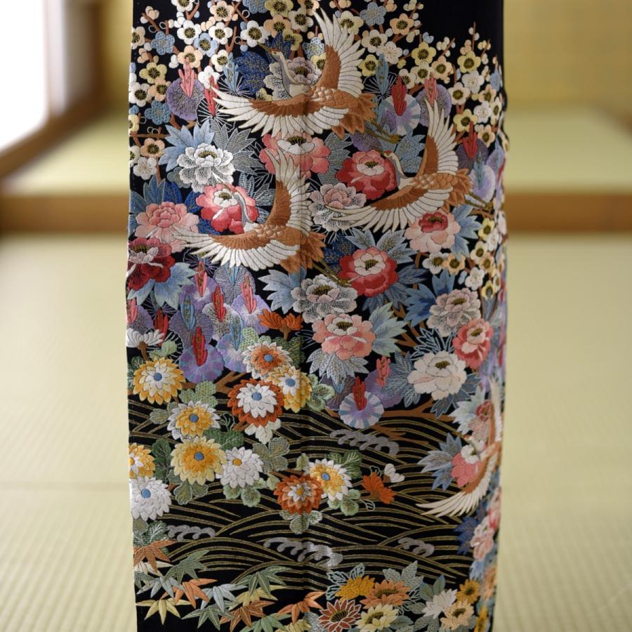 着物リメイク＊ボディバック・ビーンズ型＊黒留袖 花鳥 刺繍 留袖とモーニング同時注文で10%OFF 留袖 レンタル 結婚式 黒留袖