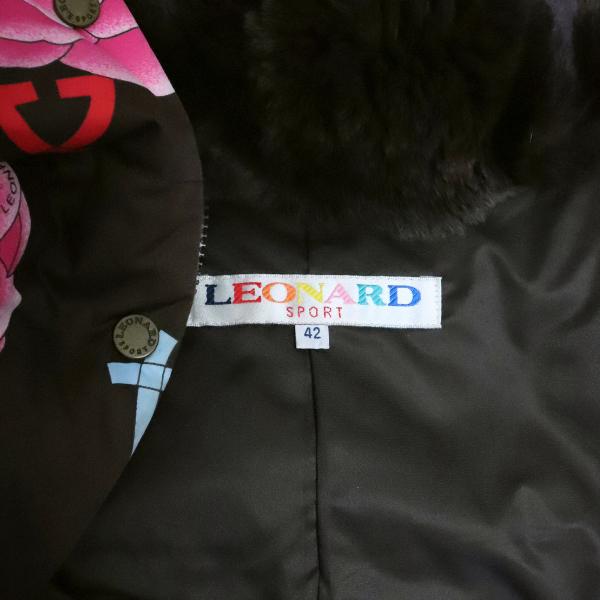 LEONARD レオナール　中綿入り　ダウンベスト　ダウンジャケット　花柄　42 LEONARD（レオナール） 新品同様/レオナール ダウンベスト 大きい 表記