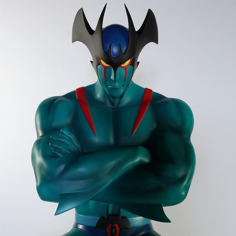 デビルマン 等身大（本体+鉄骨風台座） FRPオブジェ