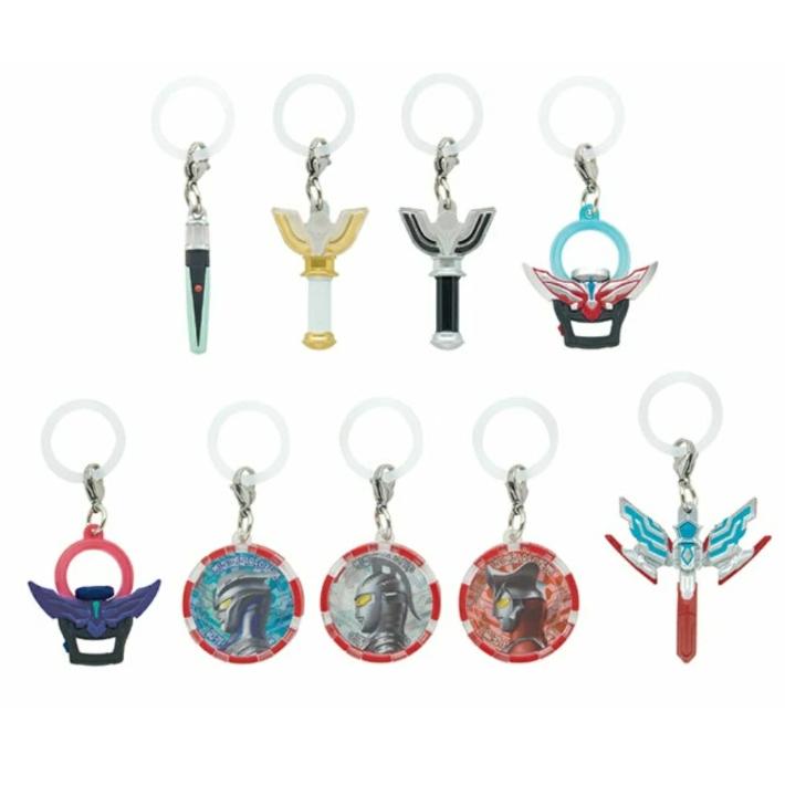 各種 ウルトラマンシリーズ 変身アイテムめじるしアクセサリー BANDAI