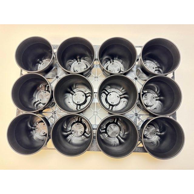 10.5cmポットや3.5号鉢用丸型枠トレイ：3×4=12鉢用＋厚手のプラ鉢