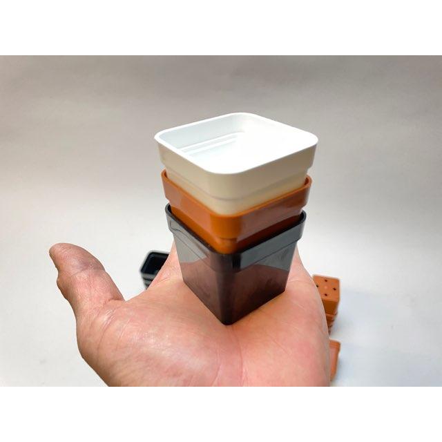 1.7号四角プラ鉢-黒-超ミニサイズ 1個売り(擦り傷目立つ傾向あり)[1-7B