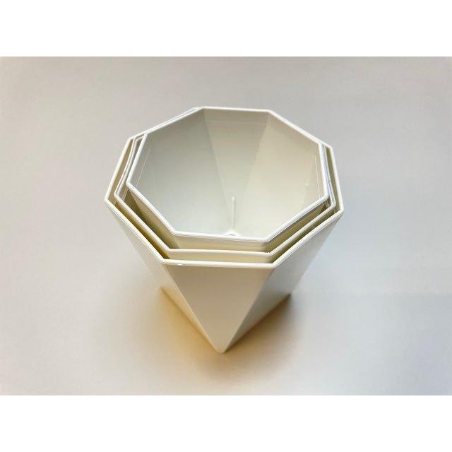 八四角プラ鉢-2.5号-小(八角型底四角鉢)※黒インク状の付着が有っ 八四角プラ鉢-2.5号-小(八角型底四角鉢)※黒インク状の付着が有っ