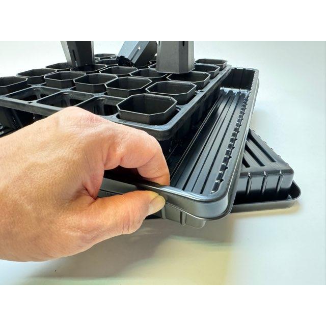 イマン 水差しとトレー 底面給水トレイ：外寸縦39.5cm×横39.5cm