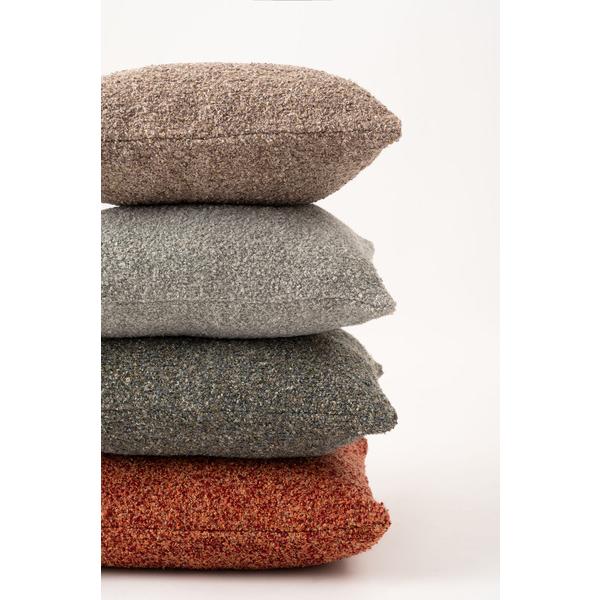 クッション オレンジ 正方形 おしゃれ ブークレ生地 スクエア 無地 もこもこ 北欧 モダン FAB-103OR |  | 12