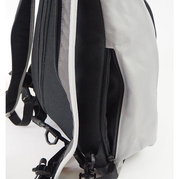 ATOMIC（アトミック） ATOMIC 2種類のショルダー、容量調節可能「ワン 