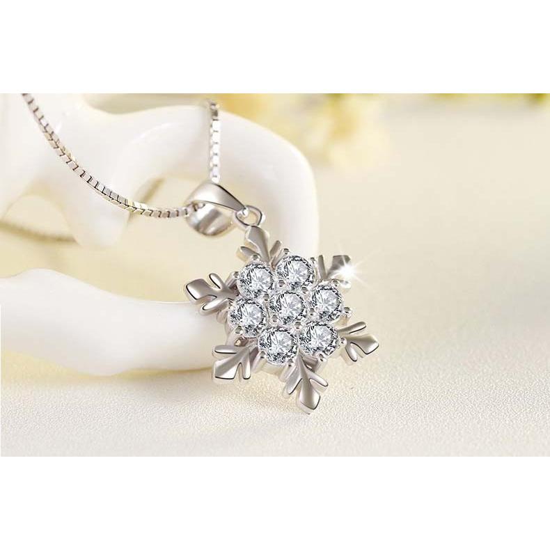 ネックレス レディース 雪の結晶 スノー クリスタル 雪 キュービック 