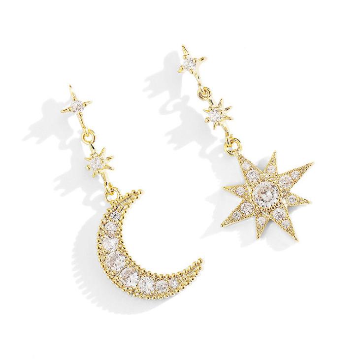 ピアス 18金 仕上げ CZダイヤ 星月 モチーフ レディース 揺れる アレルギー対応 ポイント消化 アシンメトリー 誕生日 母 プレゼント | 