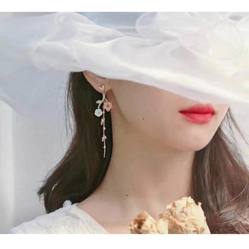 ピアス レディース 揺れる アレルギー対応 アシンメトリー お花 ロングピアス ポイント消化 誕生日 母の日 プレゼント 爆買 |  | 01