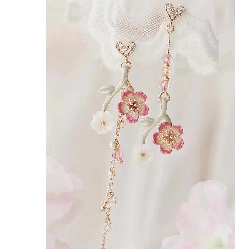 ピアス レディース 揺れる アレルギー対応 アシンメトリー お花 ロングピアス ポイント消化 誕生日 母の日 プレゼント 爆買 |  | 02