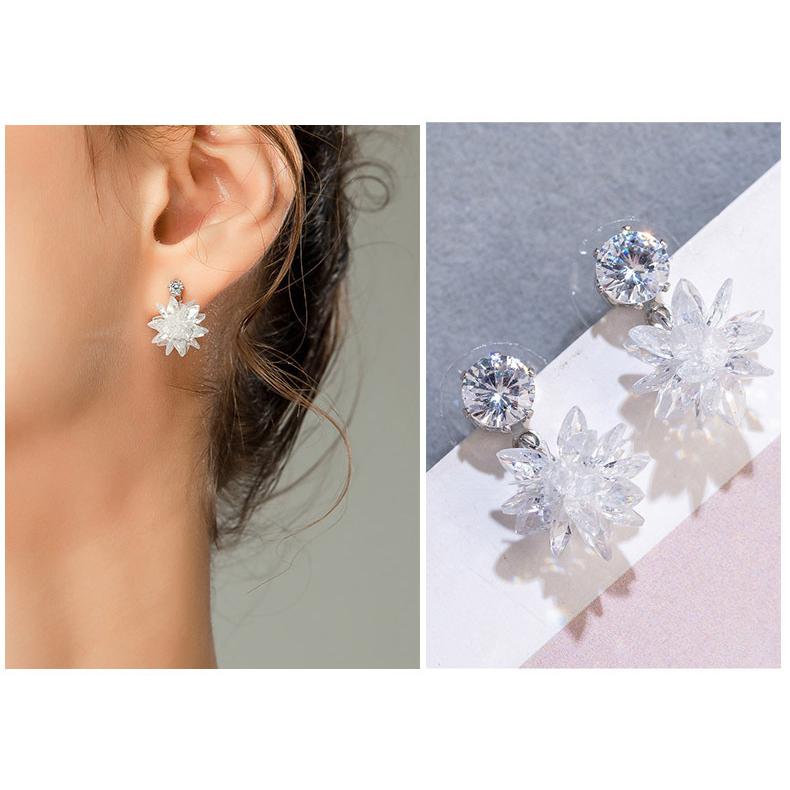 雪の結晶 ピアス レディース 氷の花 揺れる 小ぶり キラキラ 結晶