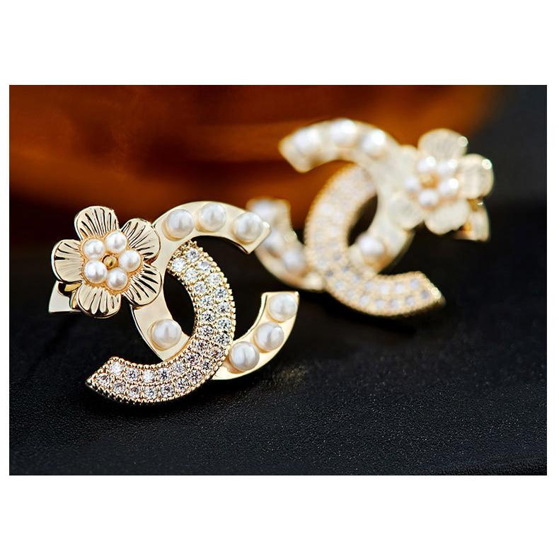 ピアス レディース 金属アレルギー対応 18金仕上げ パール CZダイヤ C＆C フラワー 韓国ファッション おしゃれ ポイント消化 誕生日 プレゼント |  | 02