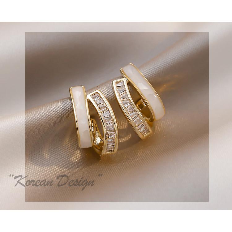 ピアス レディース 揺れる 2連風 スタッドピアス ダブルライン シェル風 14kコーティング ゴールド 小さめ 上品 大人可愛い オフィス ポイント消化 爆買 |  | 01