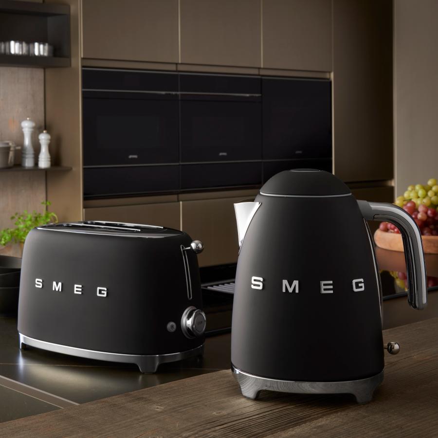 SMEG(スメッグ) ケトル マットブラック : 二子玉川 蔦屋家電