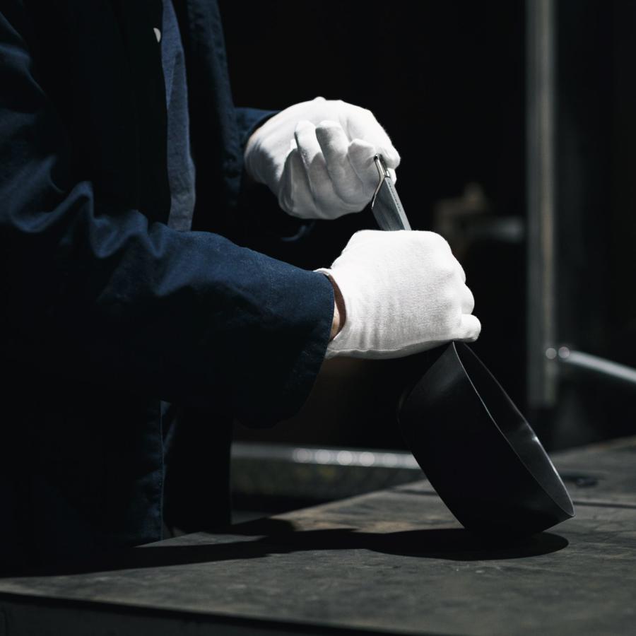 バーミキュラ (Vermicular) YUKIHIRA 18cm オイスターグレー 雪