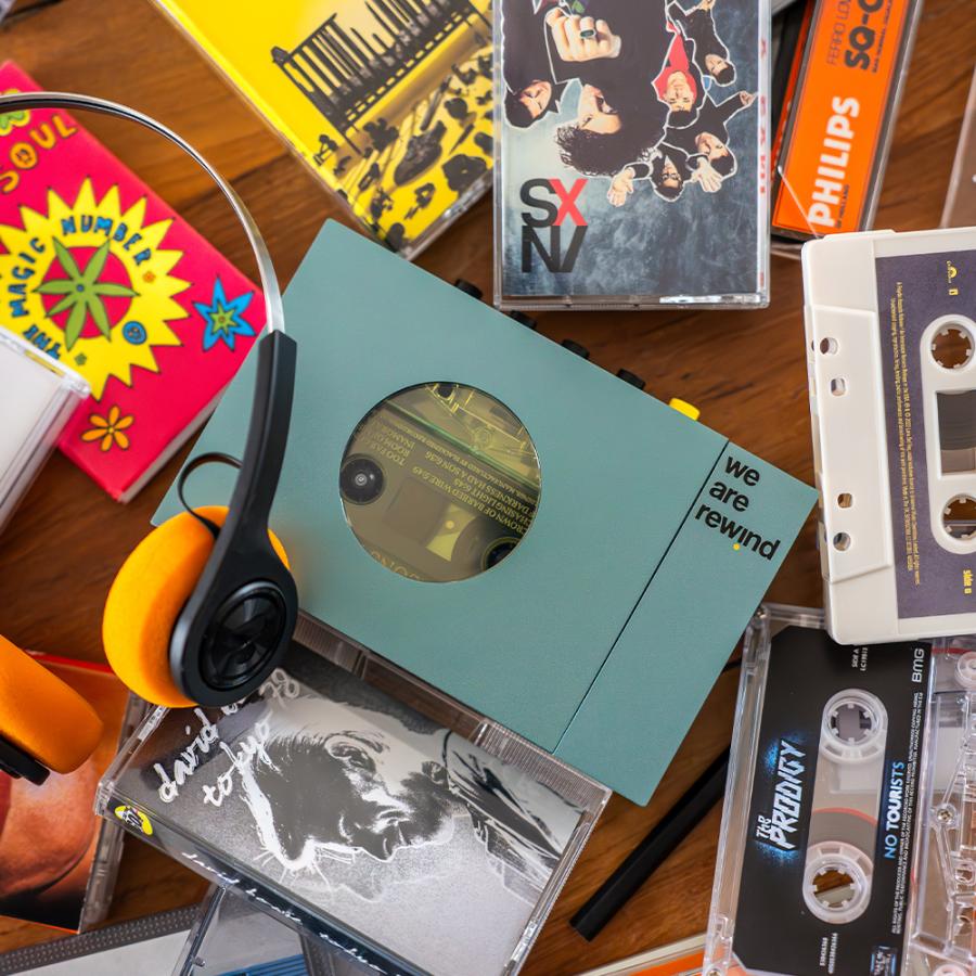 美品　we are rewind カセットプレーヤー&ヘッドフォンセット　ブルー We Are Rewind カセットプレイヤー WE-001ブルー : 二子玉川 蔦屋家電