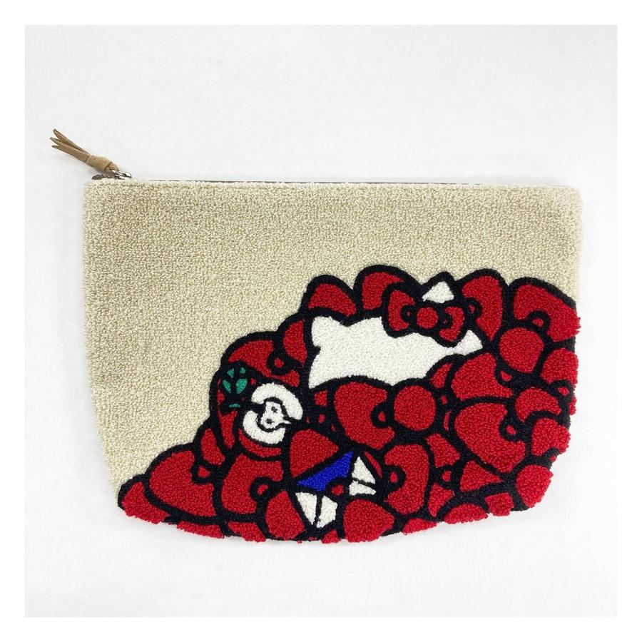 HelloKitty ハローキティ サガラ刺繍 もこもこパイル地ポーチ
