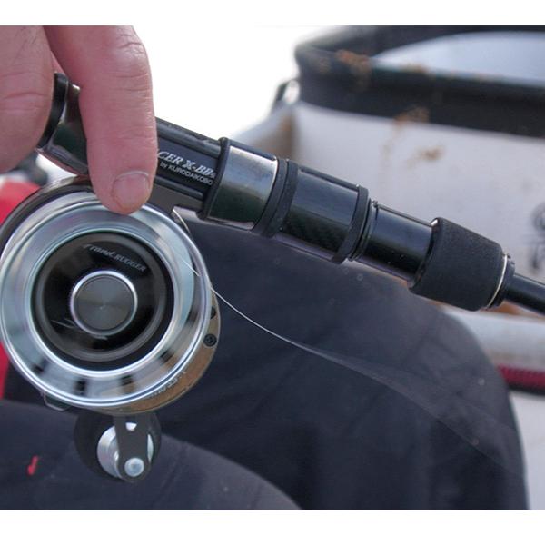 黒鯛工房 カセ筏師 Grand RUGGER 65 P POWER（左） ディープチタン