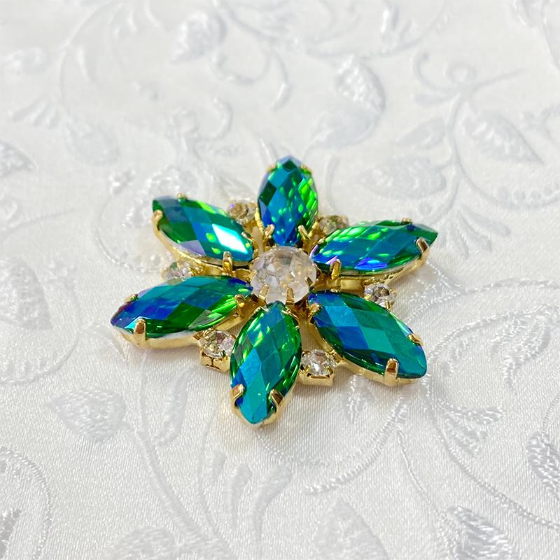 クリスタルイヤリング 花形状 アメリカ製 クリスタルフラワー(全8色) 1個単位販売 : 日暮里繊維街の特殊