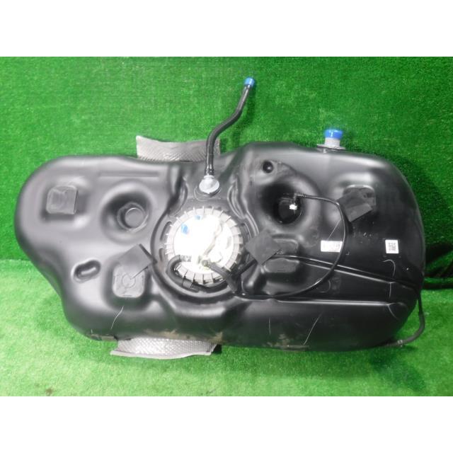 特価 プリウスa Daa Zvw41w フューエルタンク S チューン 2 5人 ブラック