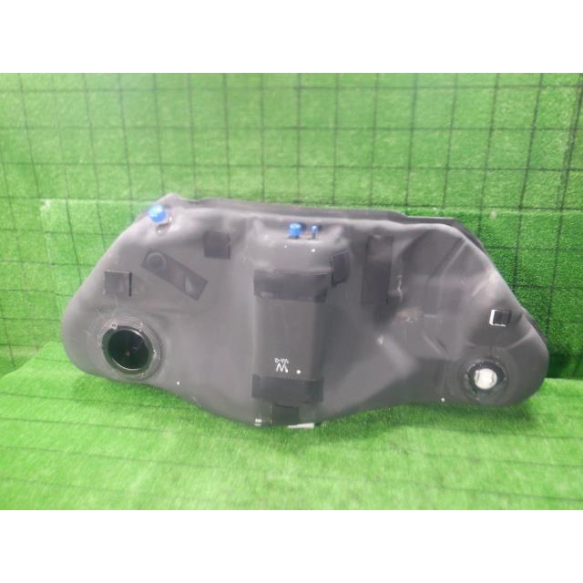 フーガ DAA-HY51 フューエルタンク ハイブリッド KAT 17202-1MR0A